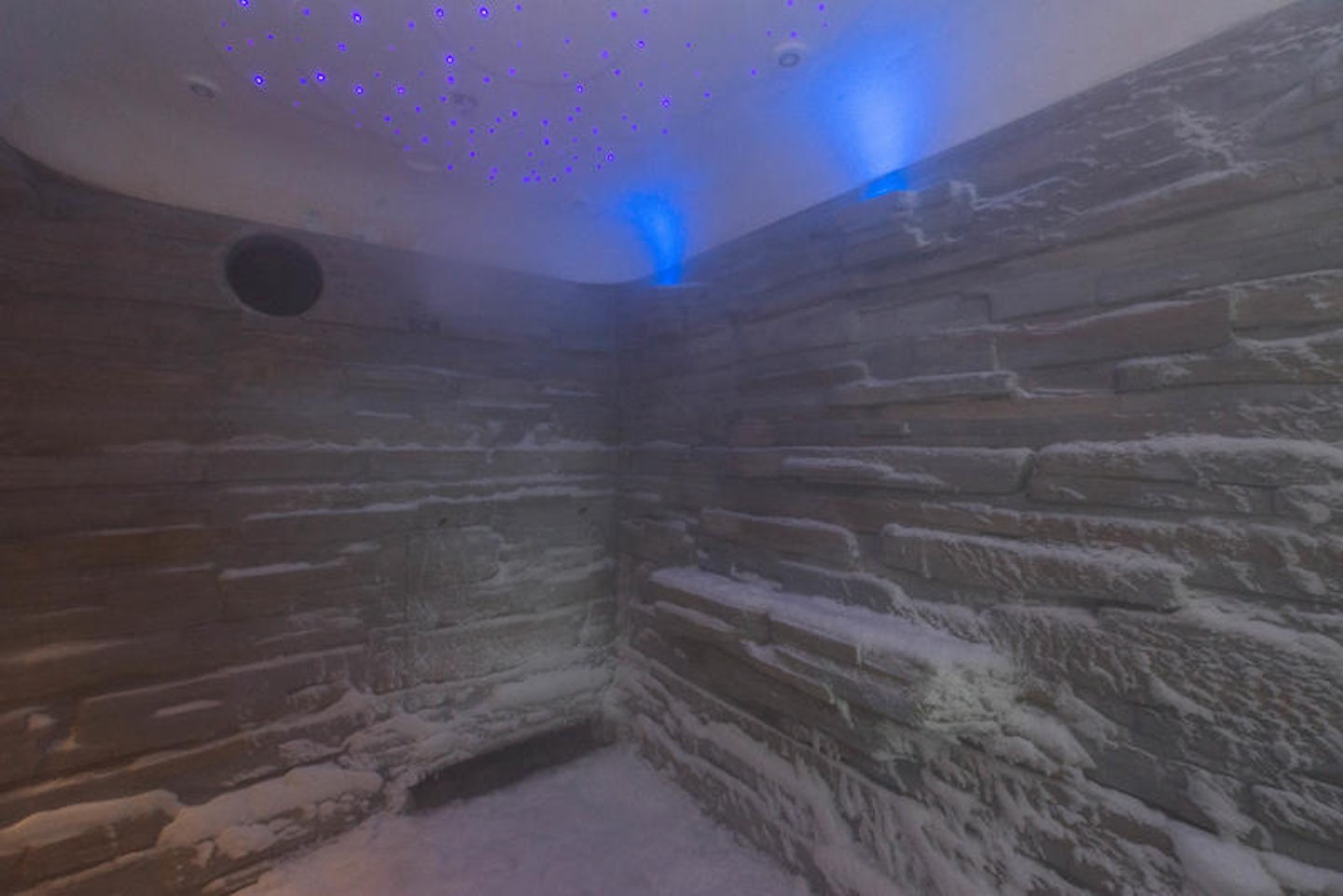 Snow Room on Norwegian Escape