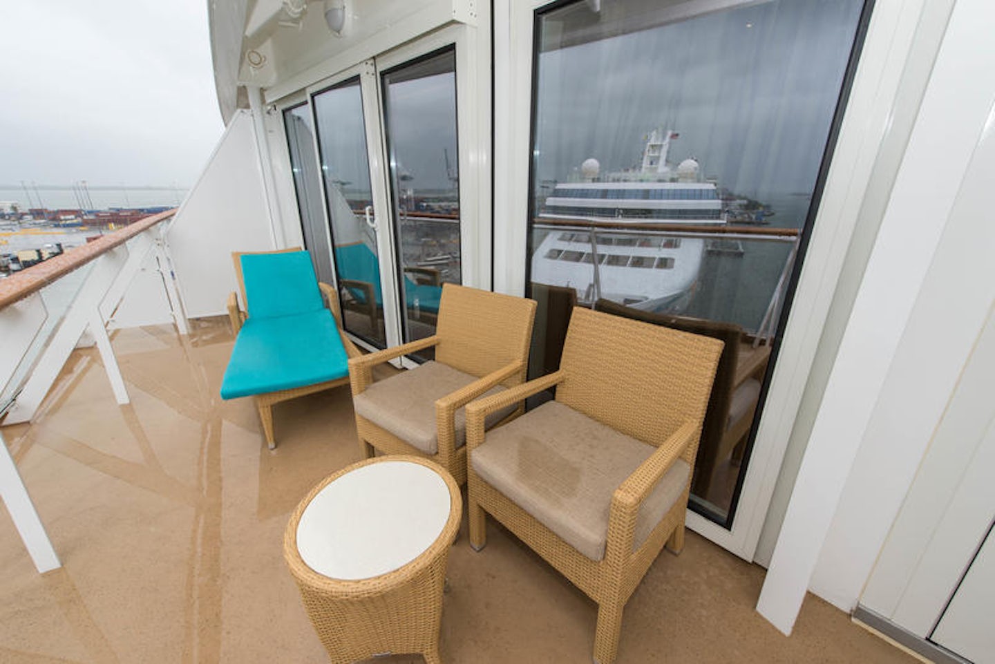 Aft Penthouse Suite on Norwegian Escape