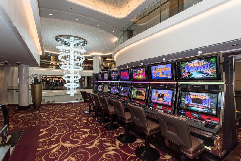 casino games available on norwegian joy