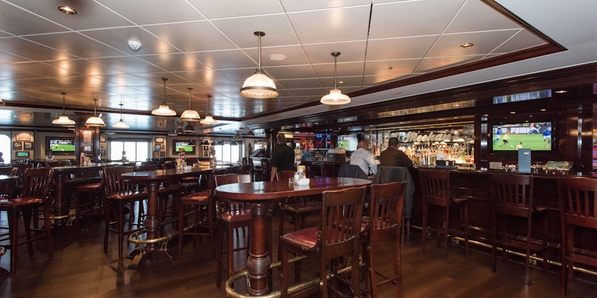 O'Sheehan's Neighborhood Bar & Grill on Norwegian Epic (Photo: Cruise Critic)