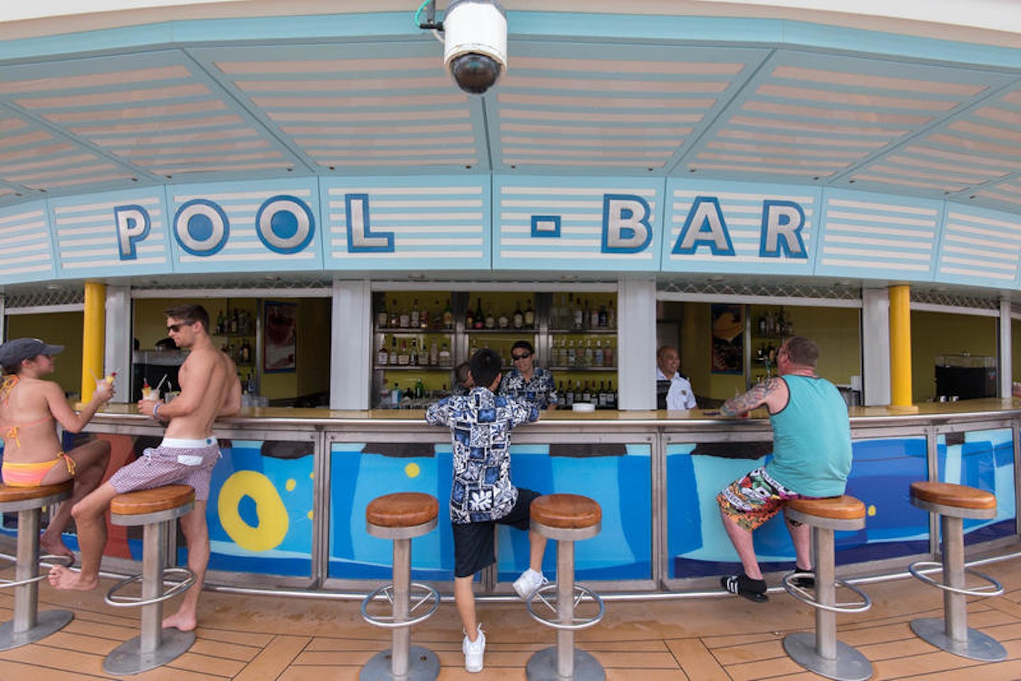 Pool Bar on Serenade of the Seas