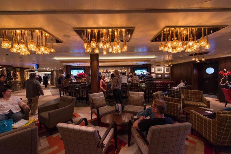 Maltings Beer & Whiskey Bar on Norwegian Breakaway Cruise Ship Cruise