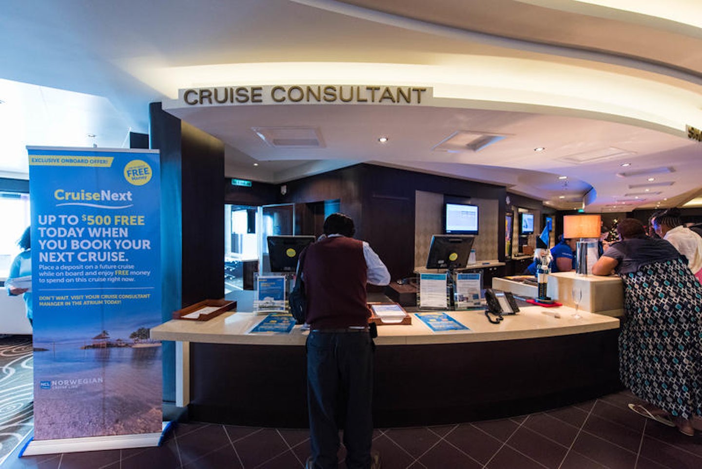 Cruise Consultant on Norwegian Breakaway