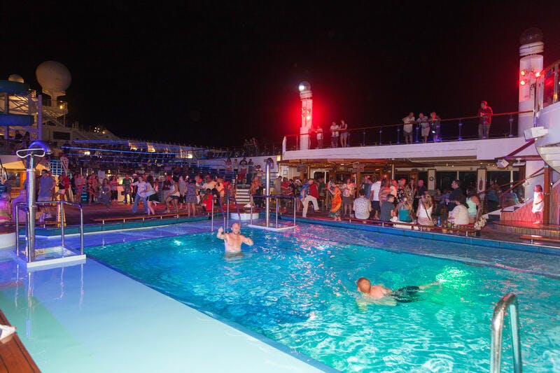 Lido Deck on Carnival Conquest Cruise Ship Cruise Critic