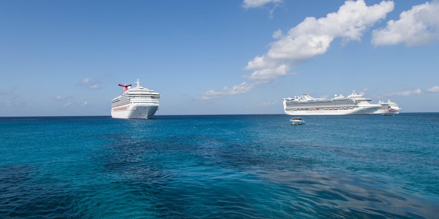 Weekend Cruises: Pros and Cons