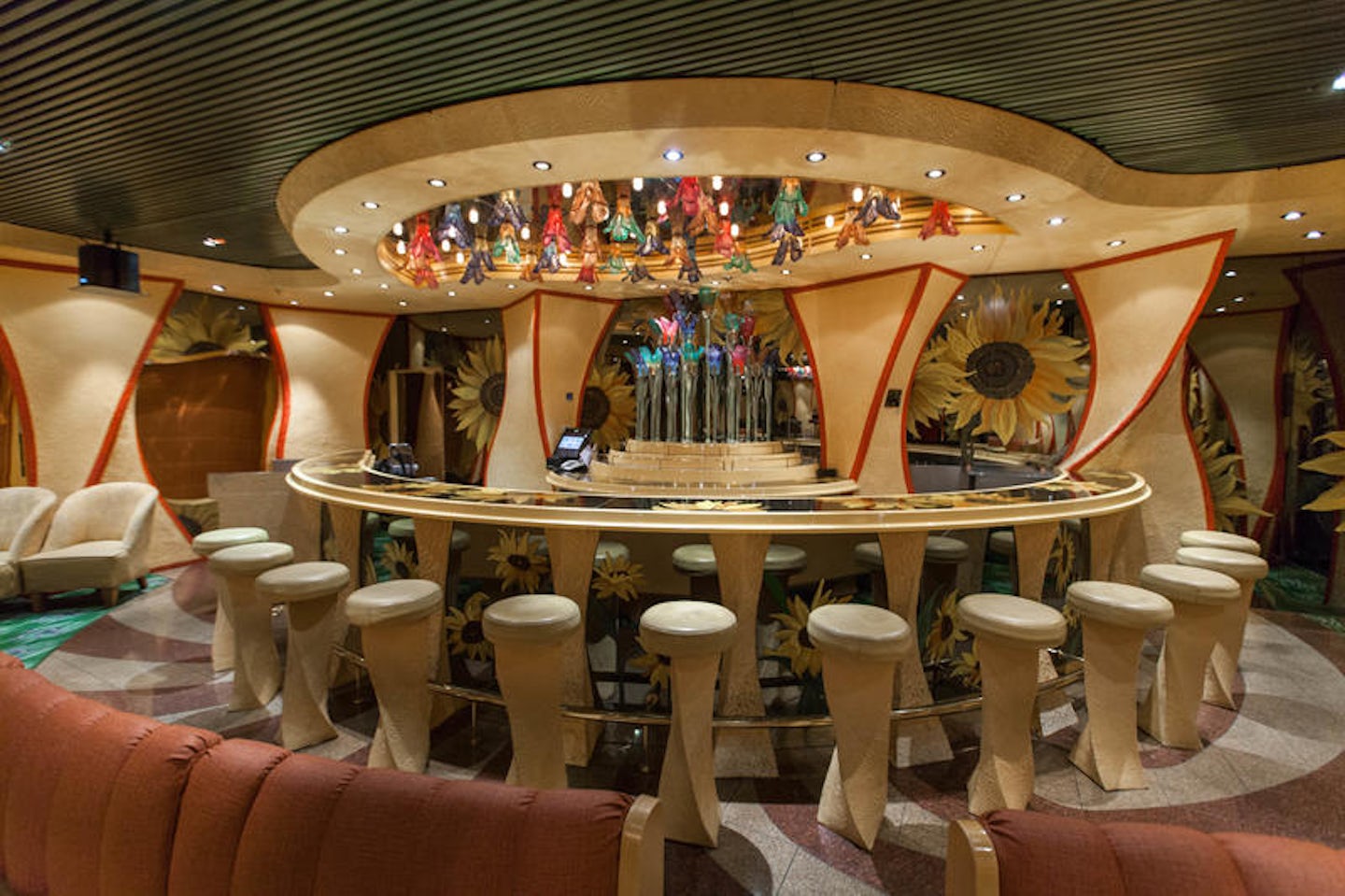 Vincent's Jazz Bar on Carnival Conquest