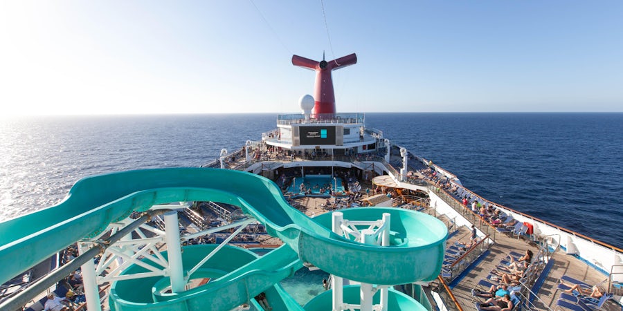 10 Can't-Miss Things to Do on a Cruise Ship