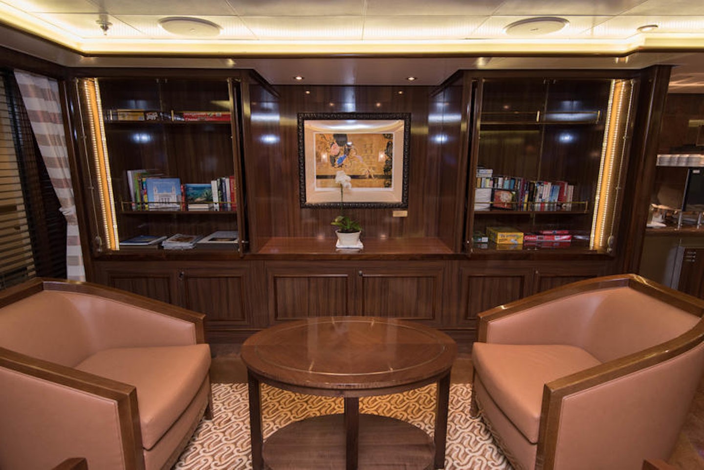 Concierge Lounge on Royal Princess