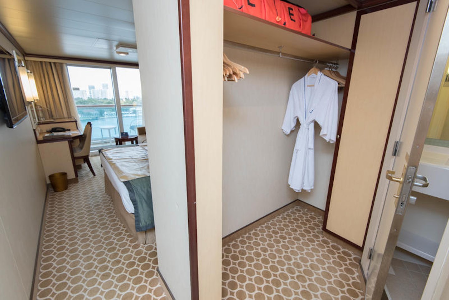 Deluxe Balcony Cabin on Royal Princess Cruise Ship Cruise Critic Deluxe Balcony Cabin on Royal Princess Cruise Ship Cruise Critic