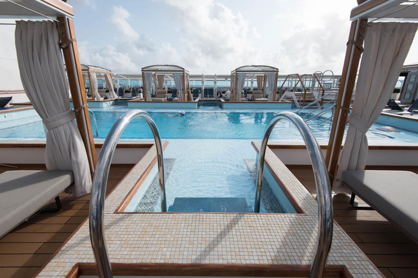 Retreat Pool on Royal Princess Cruise Ship - Cruise Critic