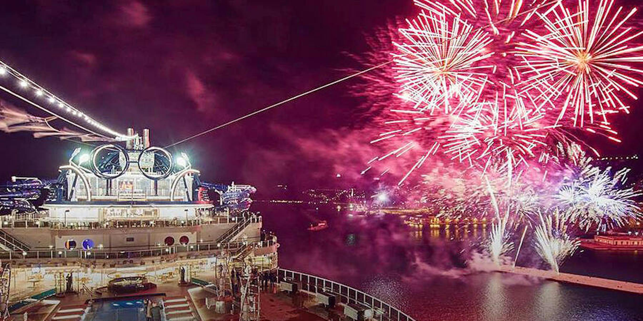 do cruise ships have fireworks on new year's eve