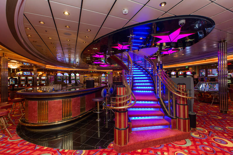 royal caribbean casino players club offers