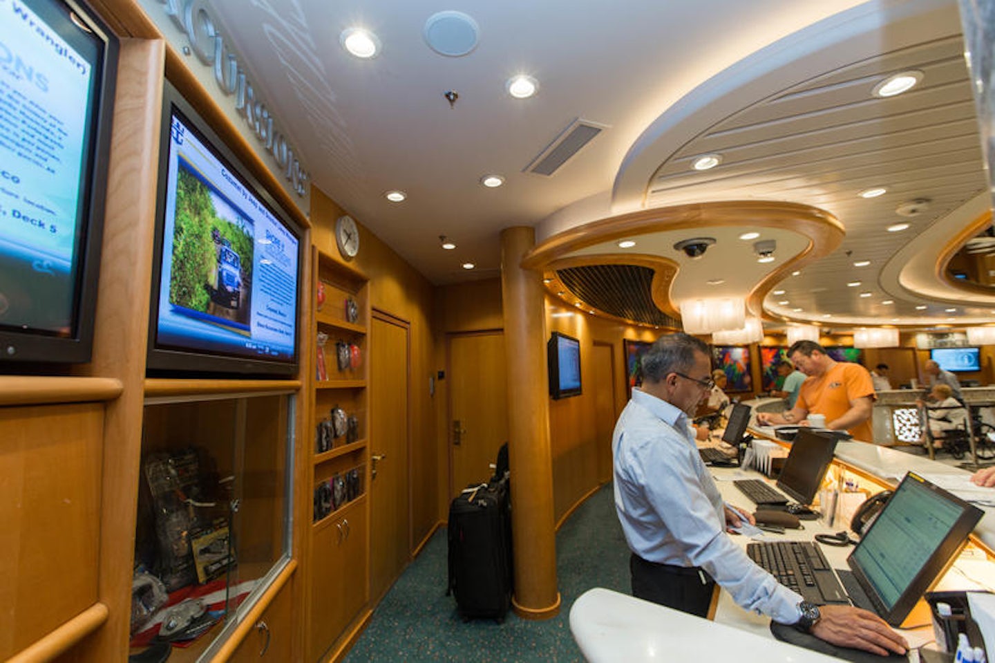 Shore Excursions Desk on Liberty of the Seas