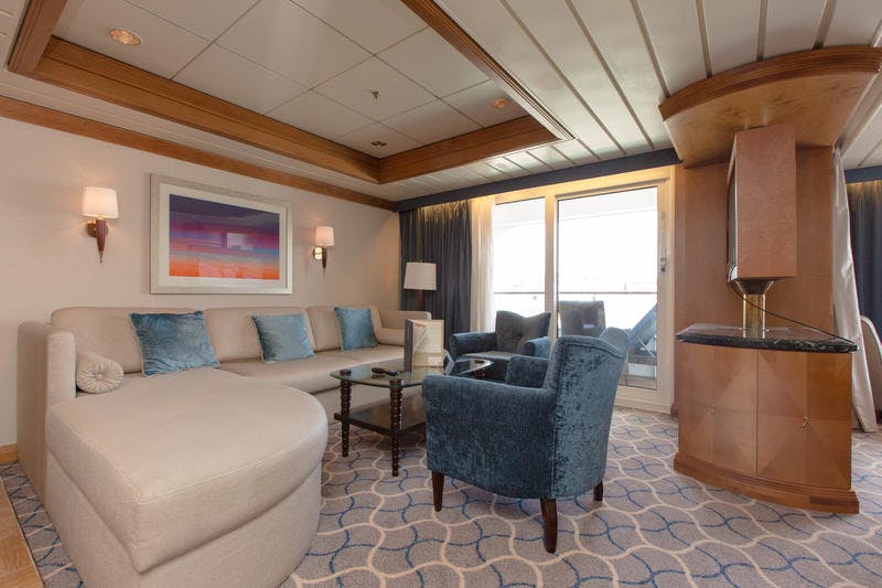 Owner's Suite on Royal Caribbean Voyager of the Seas Cruise Ship