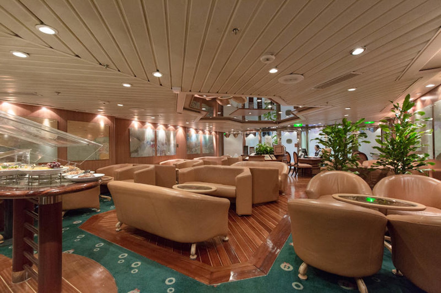voyager of the seas concierge lounge