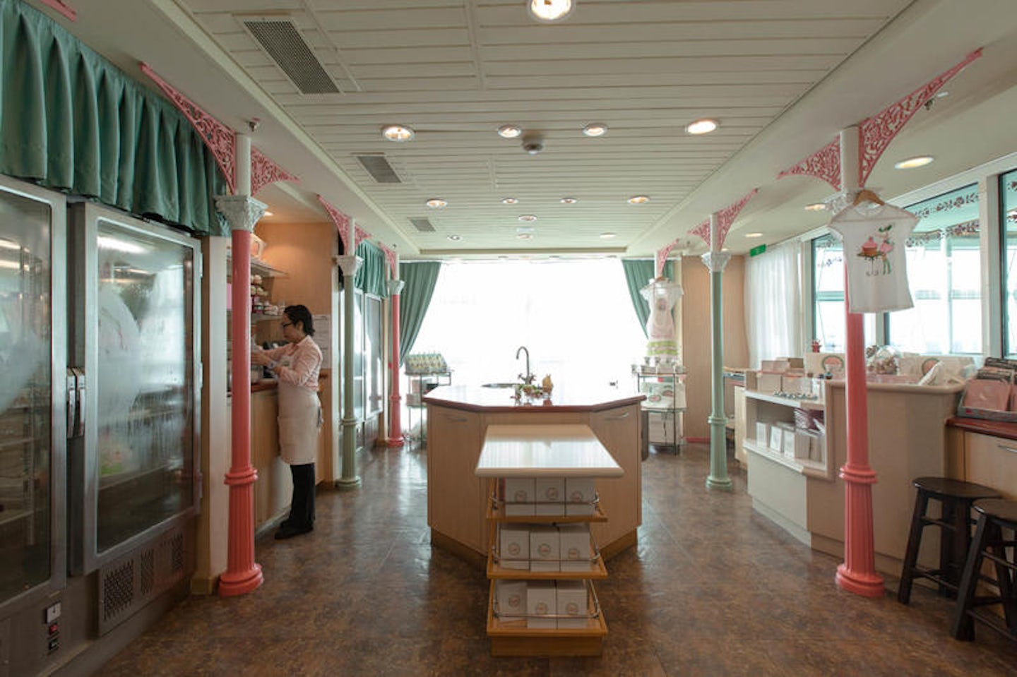 The Cupcake Cupboard and Classes on Voyager of the Seas