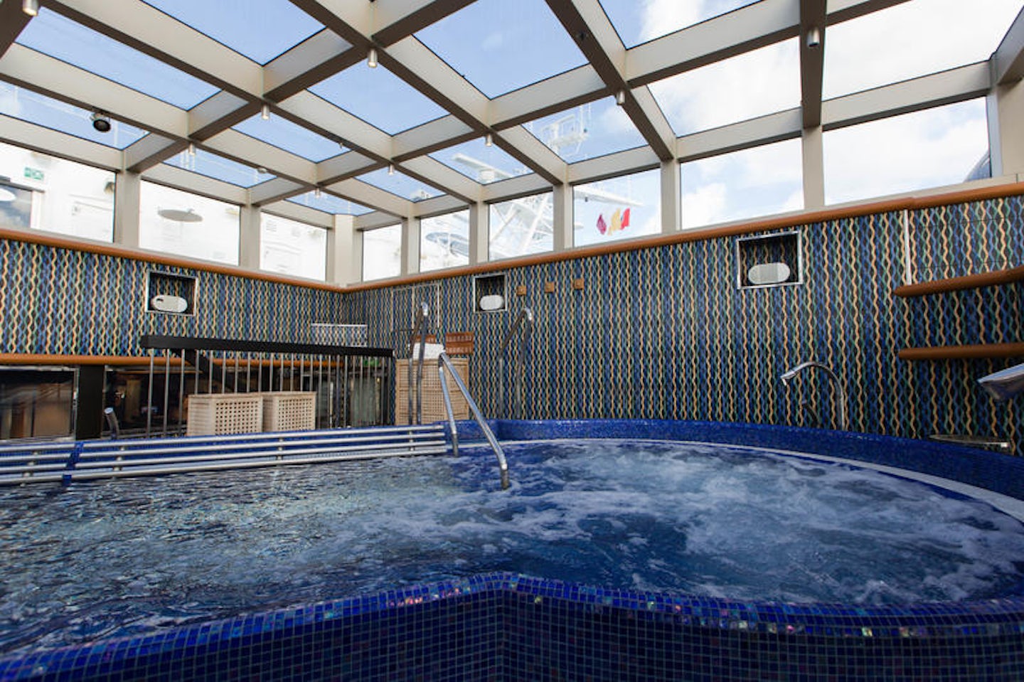 The Cloud 9 Spa Thalassotherapy Pool on Carnival Magic