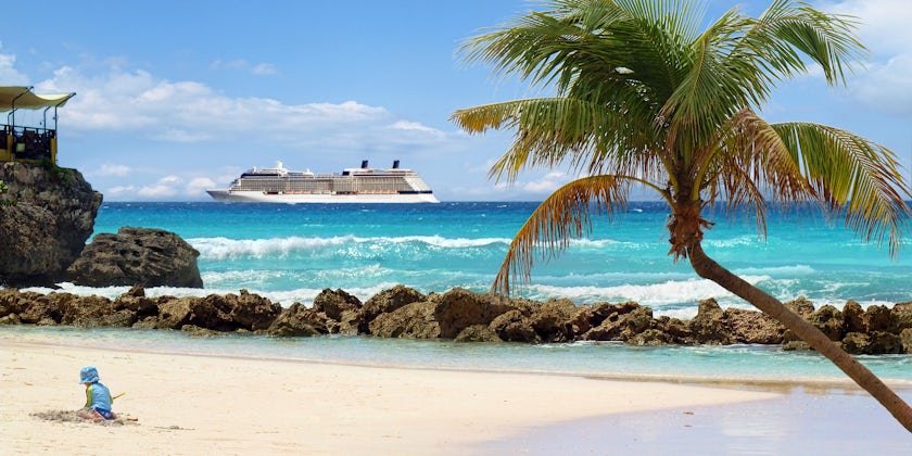 Cruise ship in the Caribbean (Photo: NAN728/Shutterstock.com)