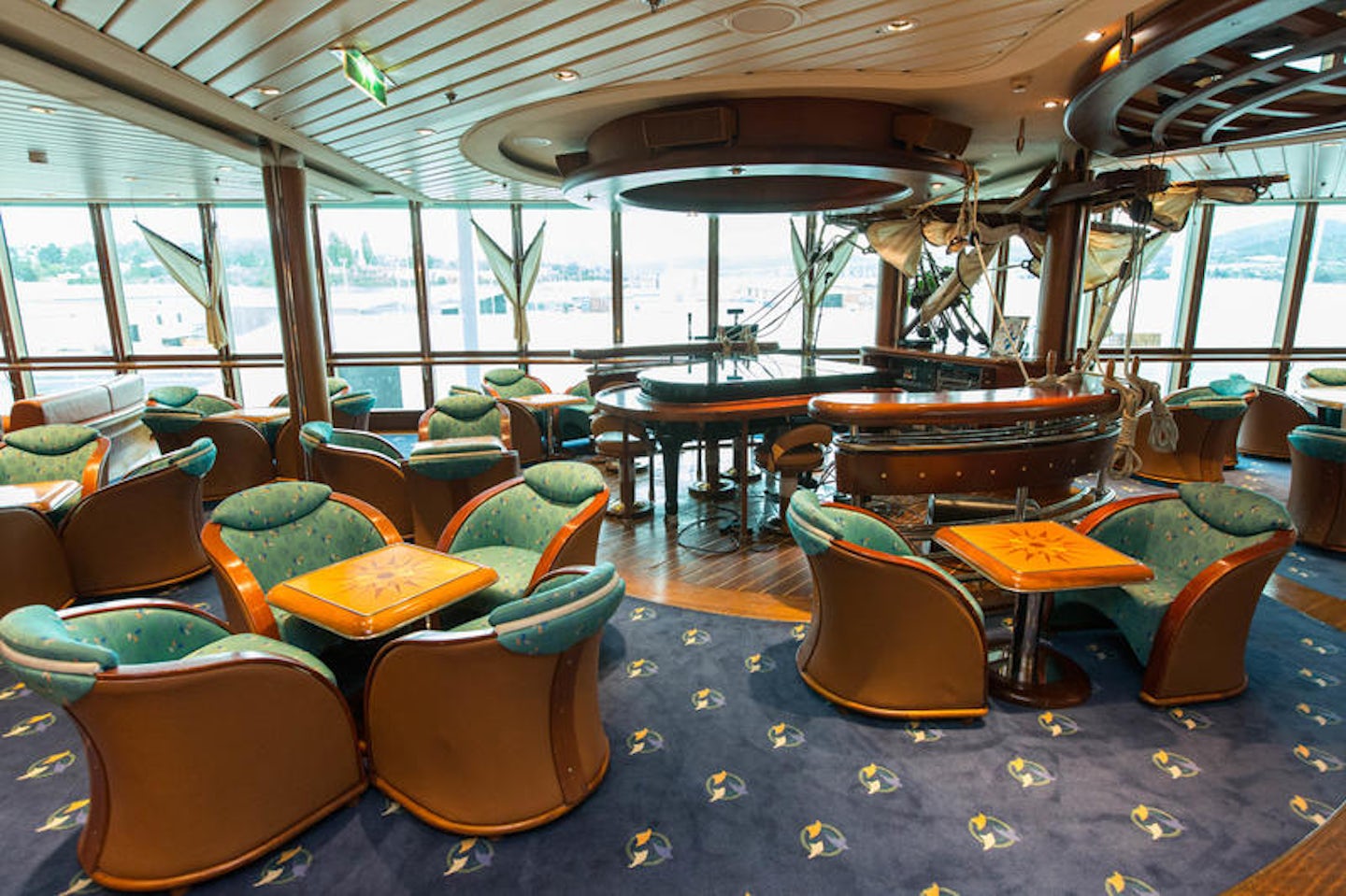 Schooner Bar on Radiance of the Seas