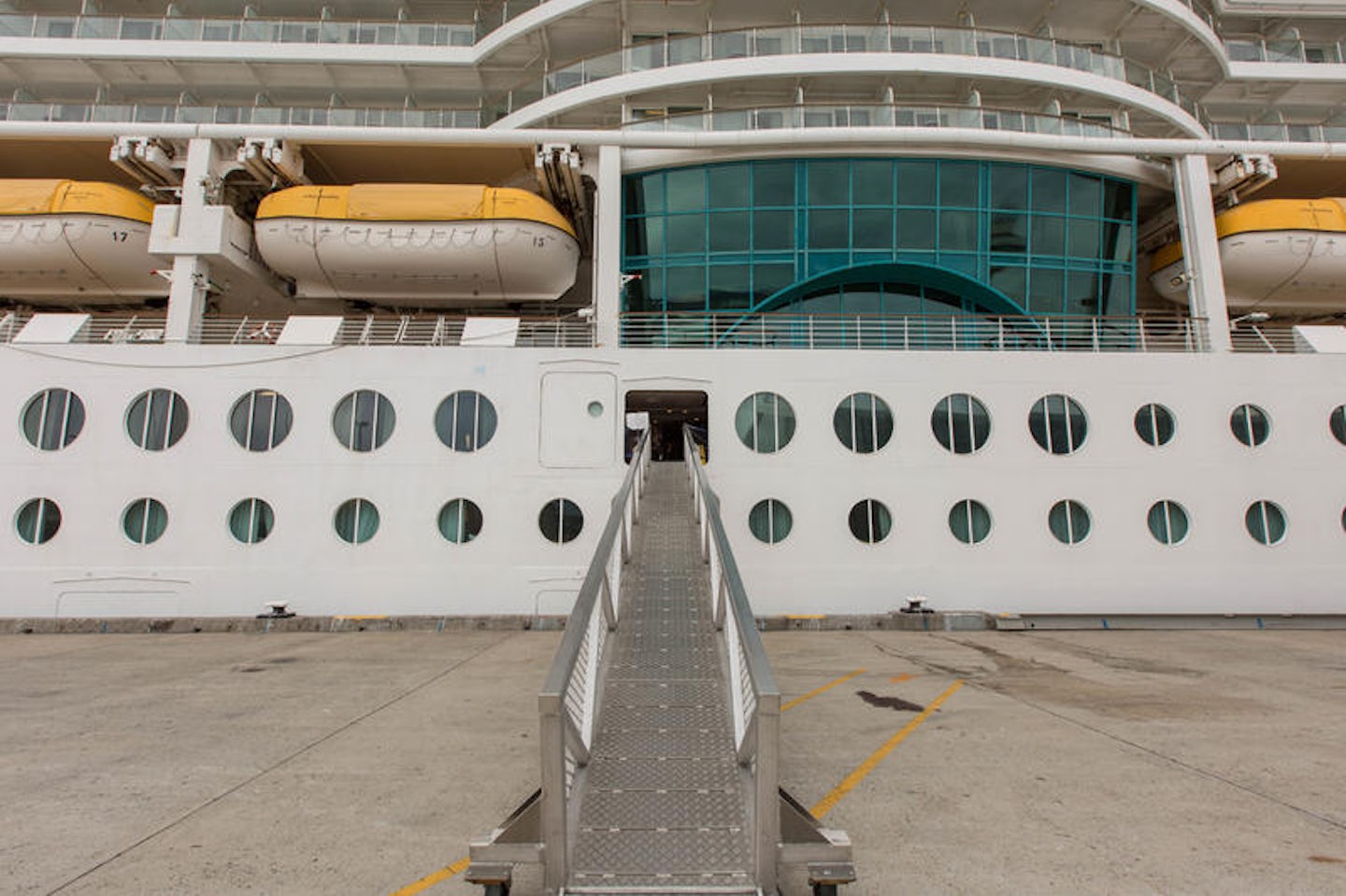 Boarding & Disembarkment on Radiance of the Seas