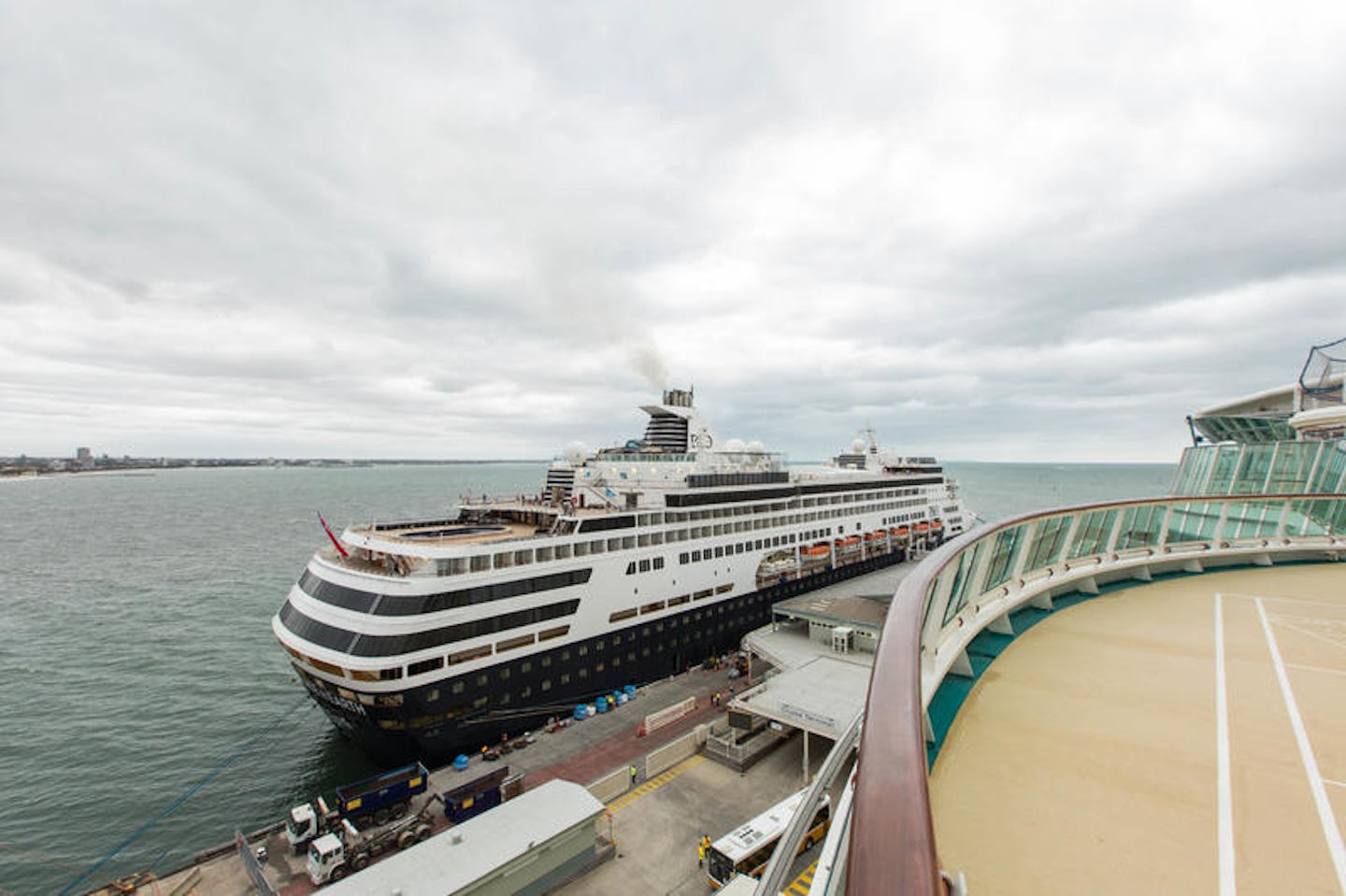 cruise ship leaving melbourne