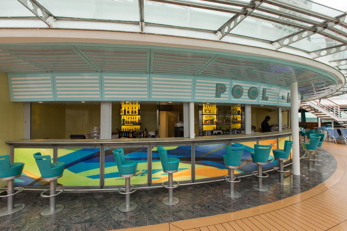 Pool Bar on Radiance of the Seas
