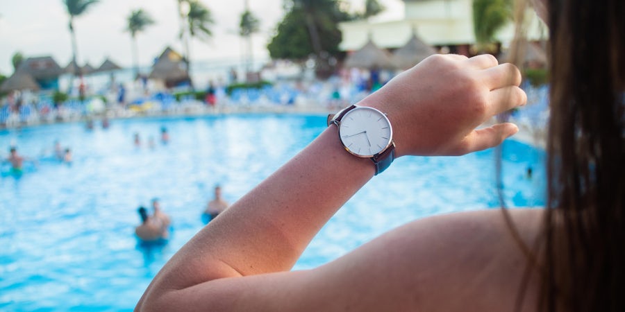 5 Best Nautical Watches So You Can Avoid Being a Pier Runner on Your Next Cruise