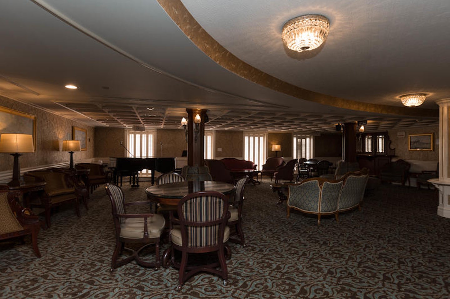 The Main Deck Lounge on American Queen