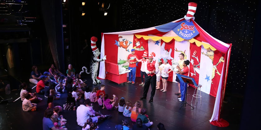 Suess-a-Palooza Storytime and Parade (Photo: Carnival Cruise Line)