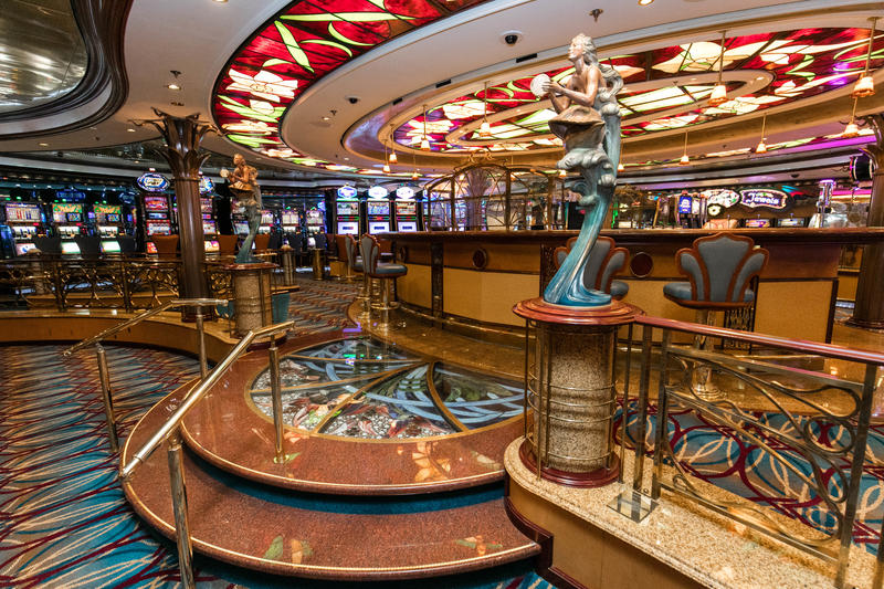 casino royale offers royal caribbean