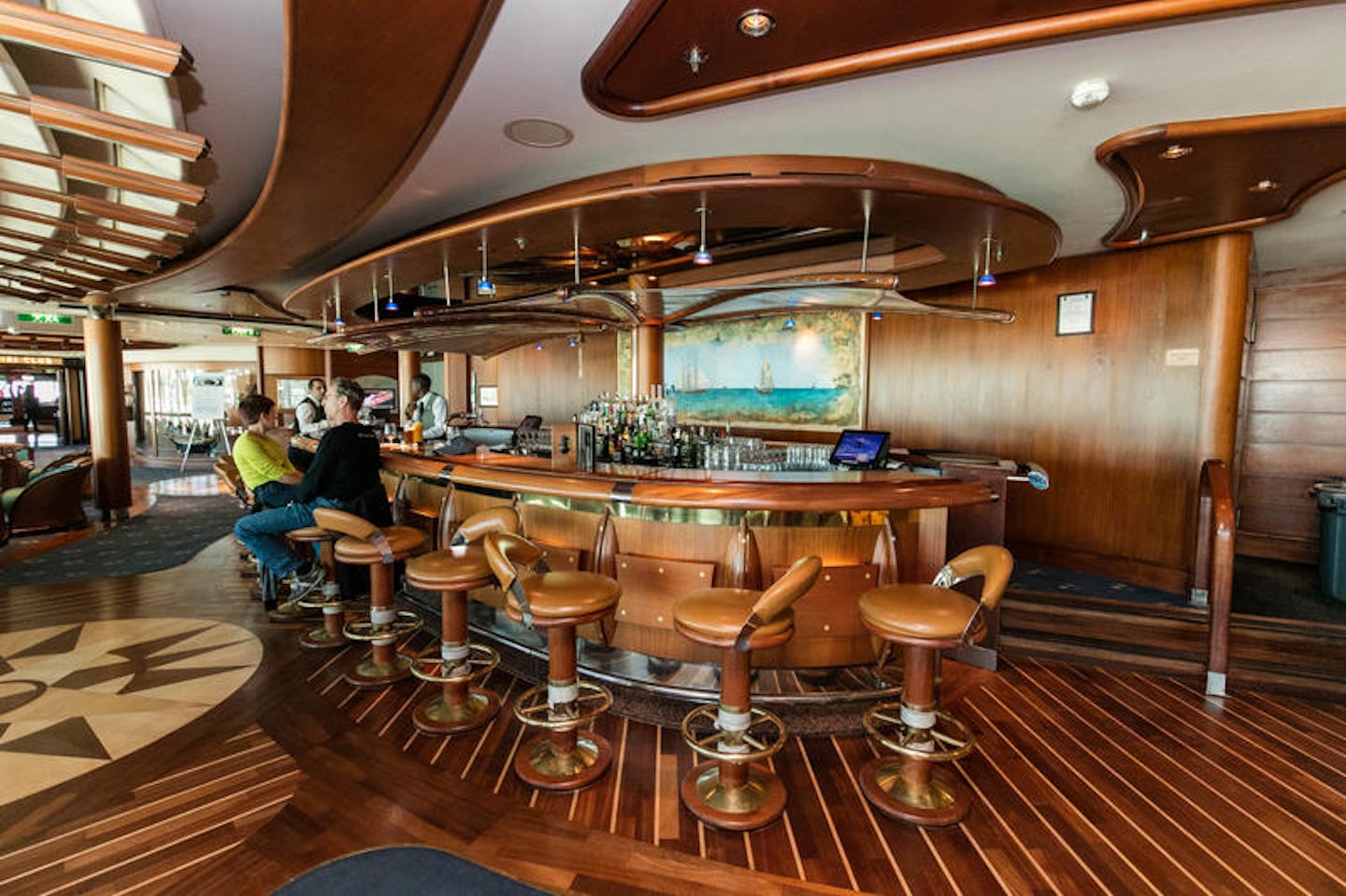 bar on board cruise ships