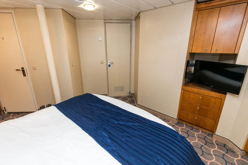 Two Bedroom Suite on Royal Caribbean Jewel of the Seas Cruise Ship