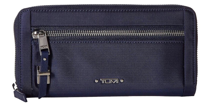 Continental Voyageur wallet from TUMI (Photo: Amazon)