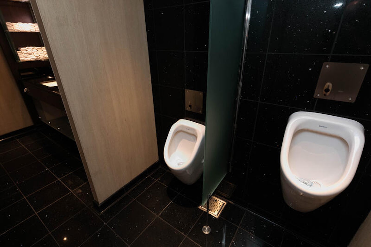 Bathrooms on Koningsdam
