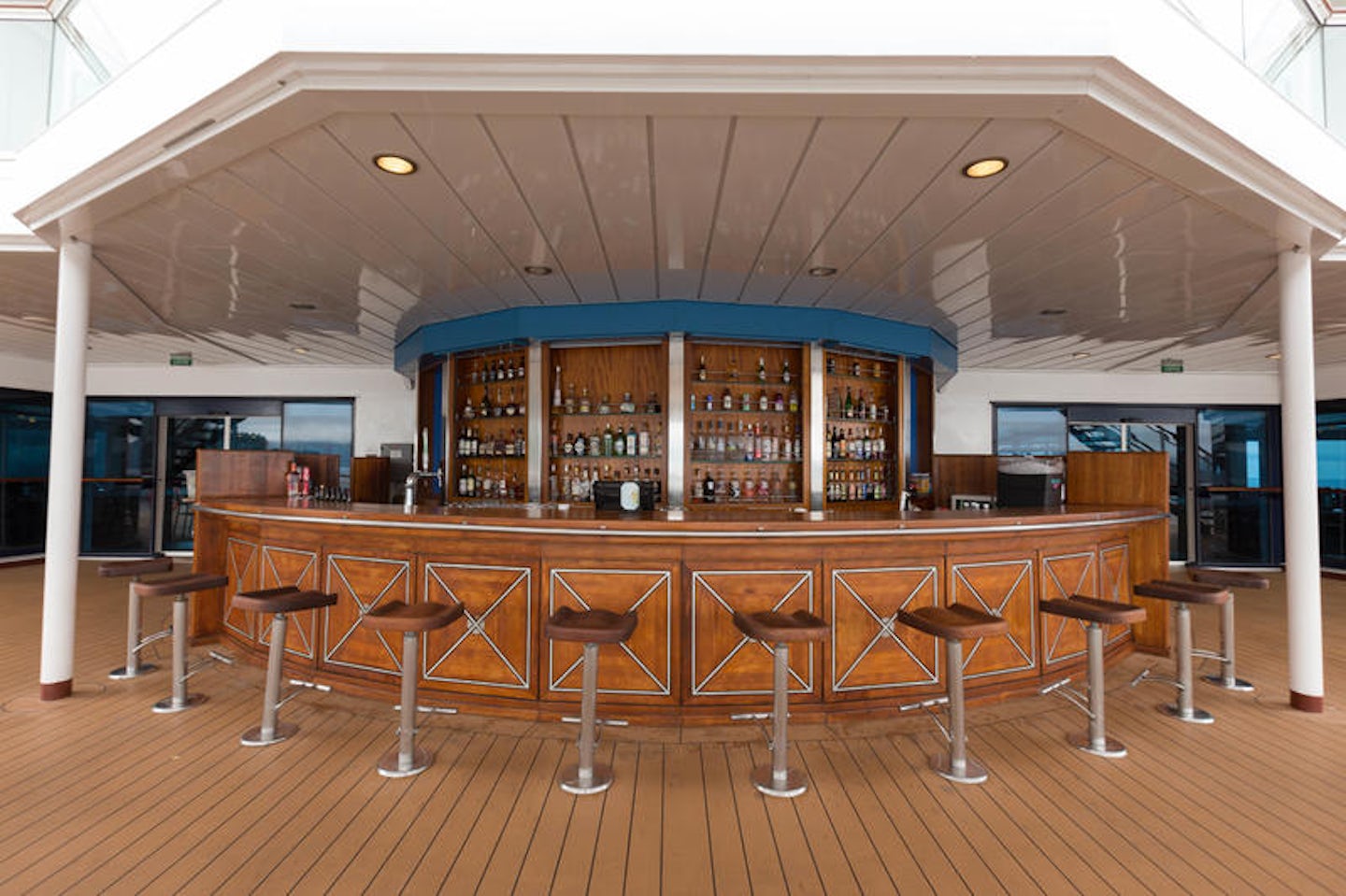 The Oceanview Bar on Celebrity Millennium