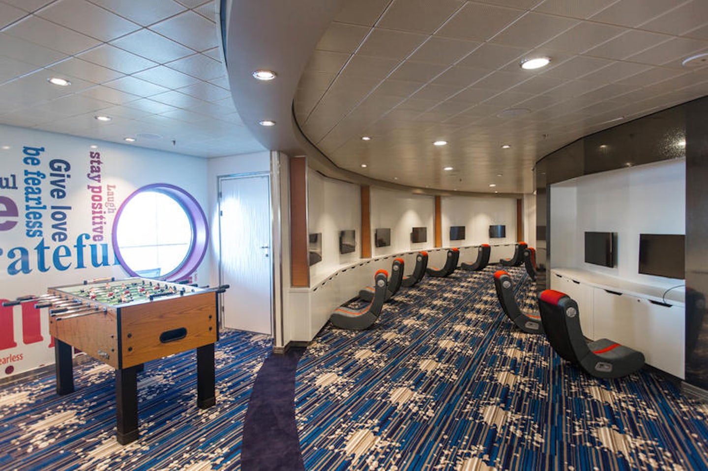 The Living Room on Harmony of the Seas