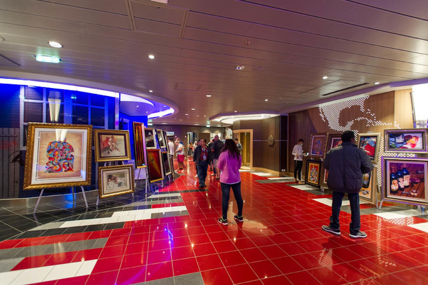 Entertainment Place on Harmony of the Seas