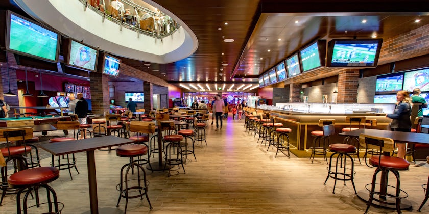 Playmakers Sports Bar & Arcade on Independence of the Seas (Photo: Cruise Critic)