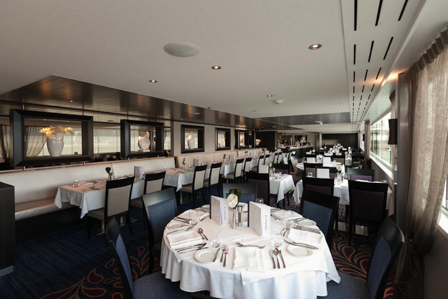 Main Dining Room on Avalon Expression