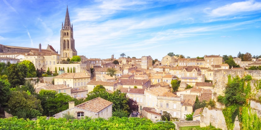 Saint Emilion Village in Bordeaux Region, France (Photo: Martin M303/Shutterstock)