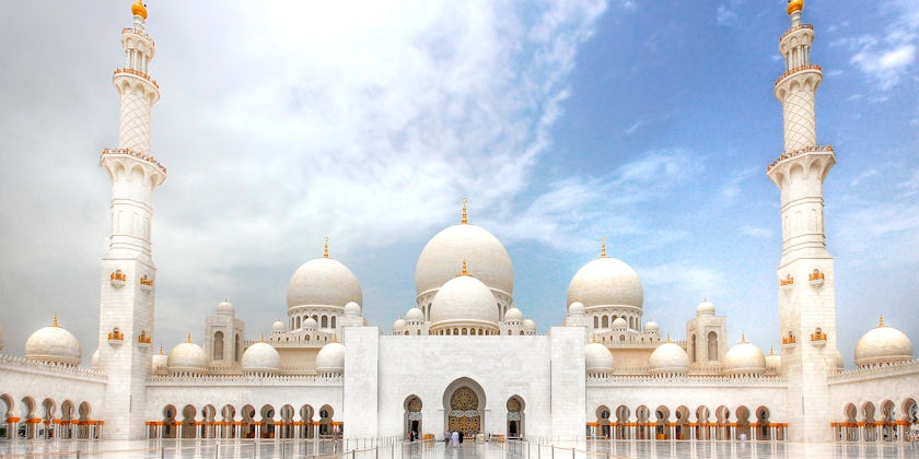 Shaikh Zayed Grand Mosque in Abu Dhabi (Photo: Muhammad Hassan Masood/Shutterstock)