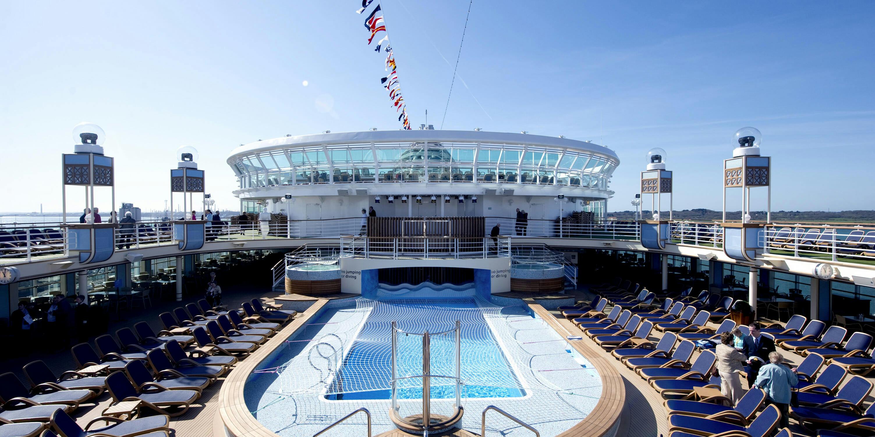 Third P&O Cruises ship restarts