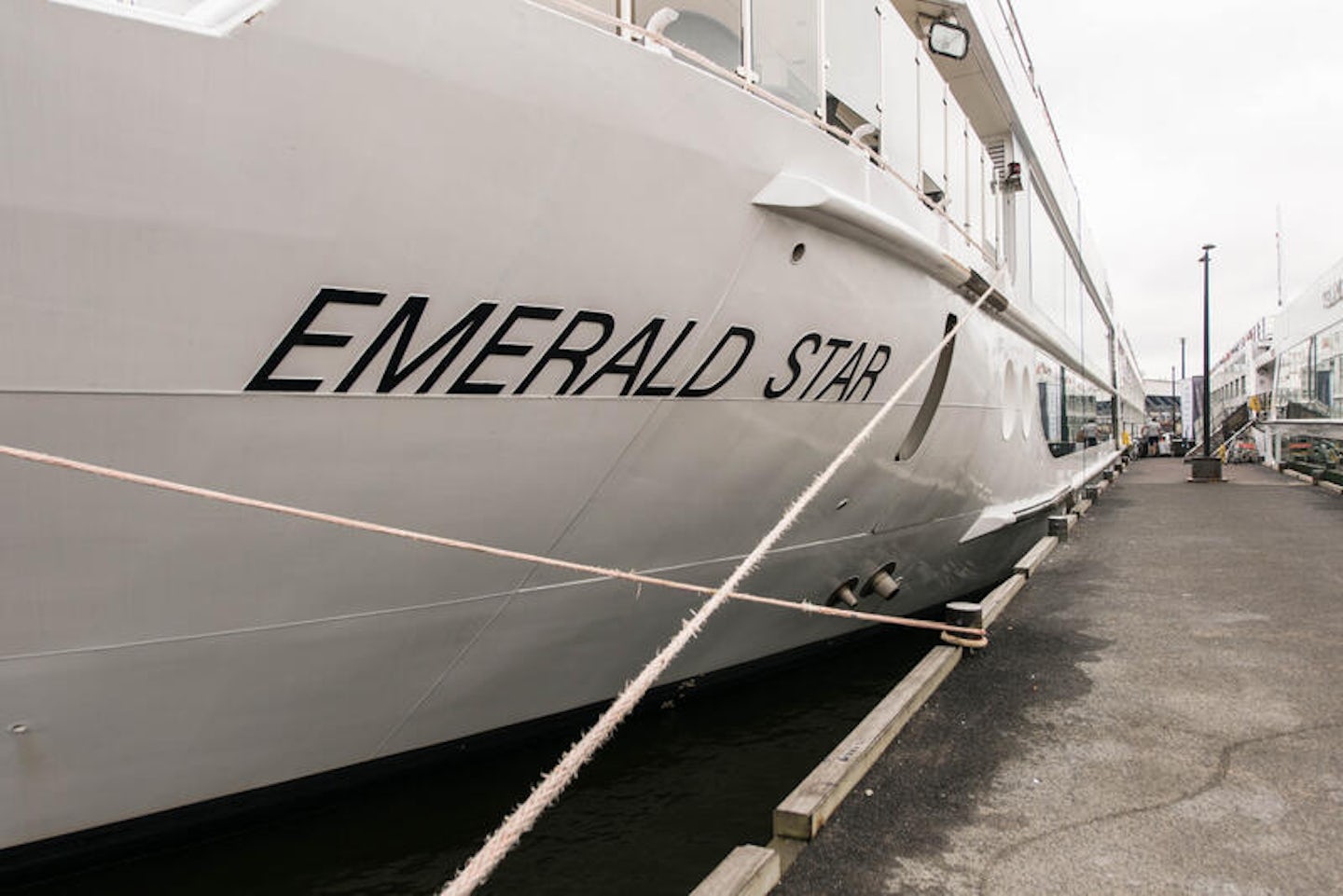 Ship Exterior on Emerald Star