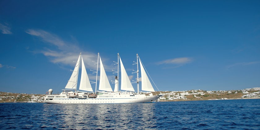 A Windstar cruise in Mykonos (Photo: Windstar Cruises)