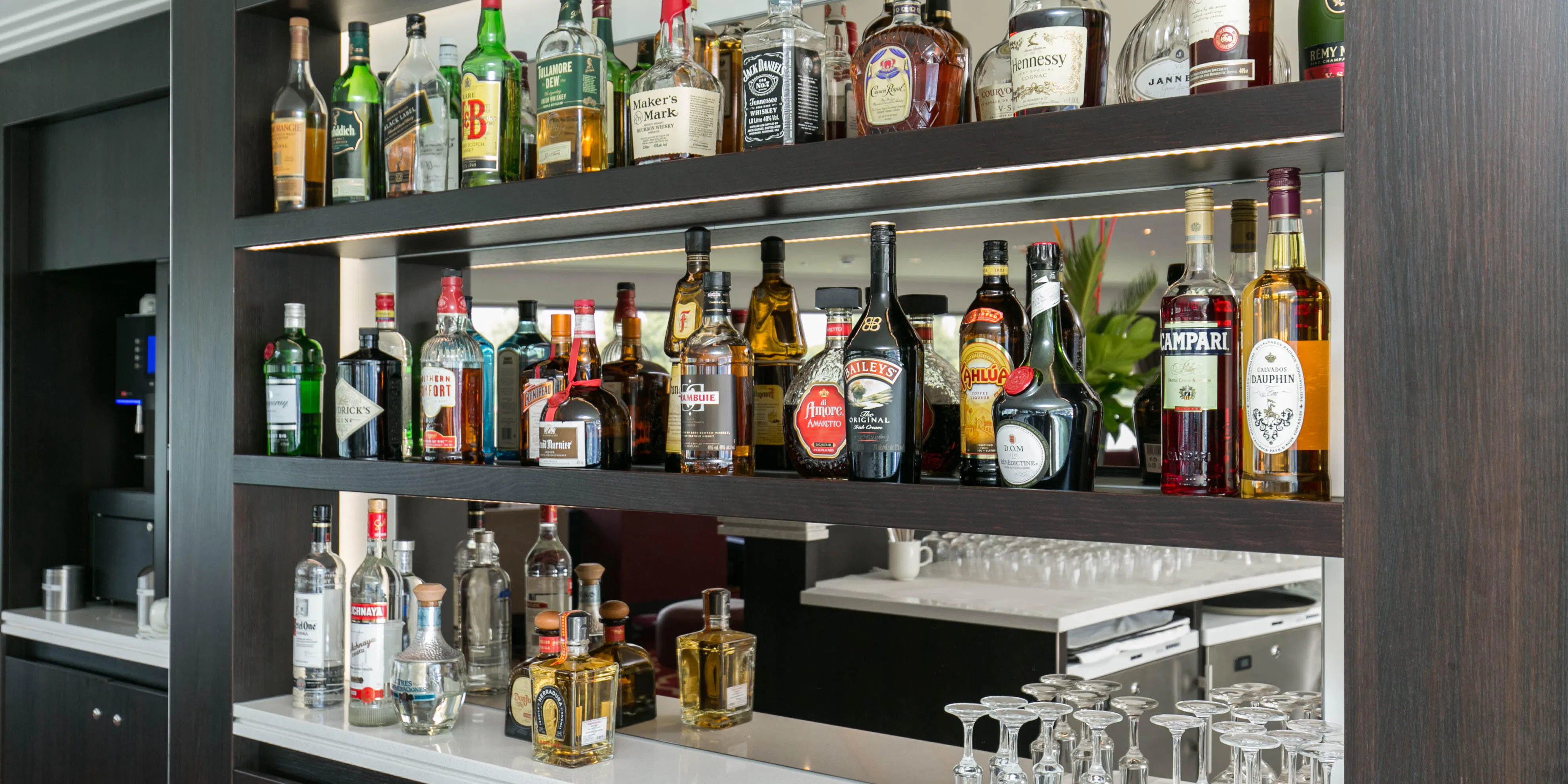 17 Cruises That Include Alcohol In Your Fare