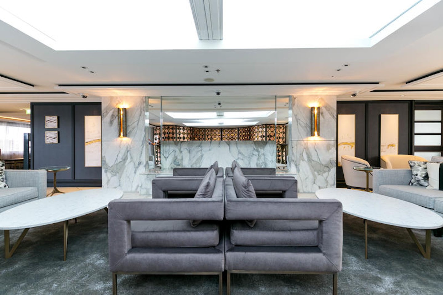 Lounge on Crystal Mozart