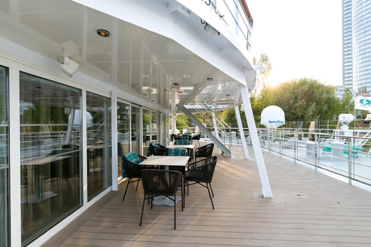The Outdoor Seating on Crystal Mozart