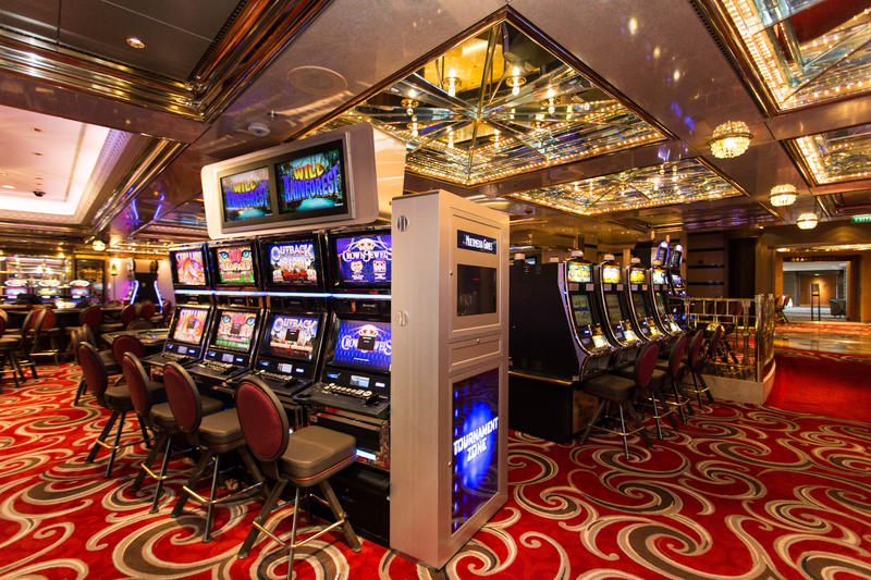 does celebrity cruises have casinos