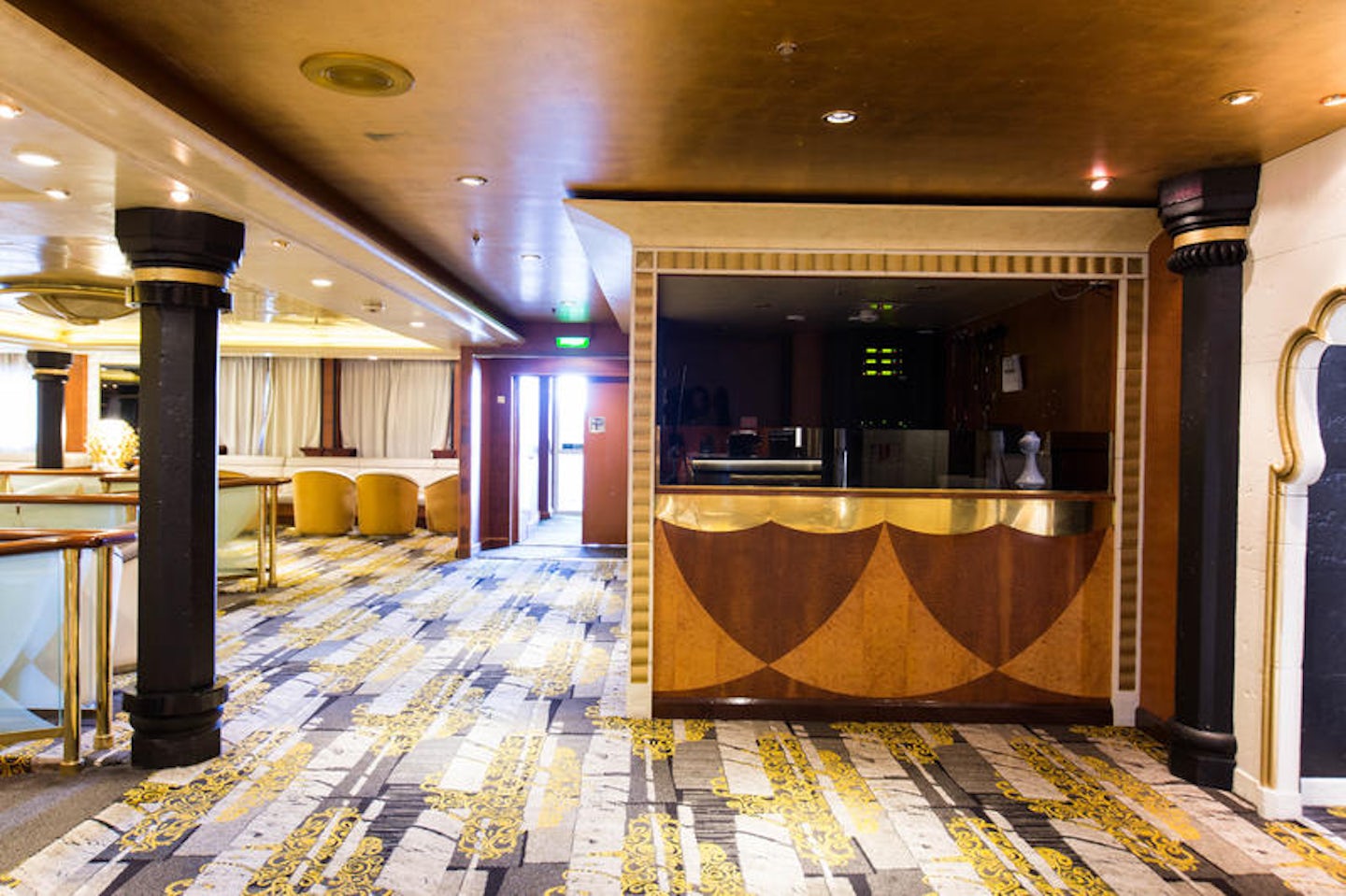 Star Lounge on Explorer of the Seas