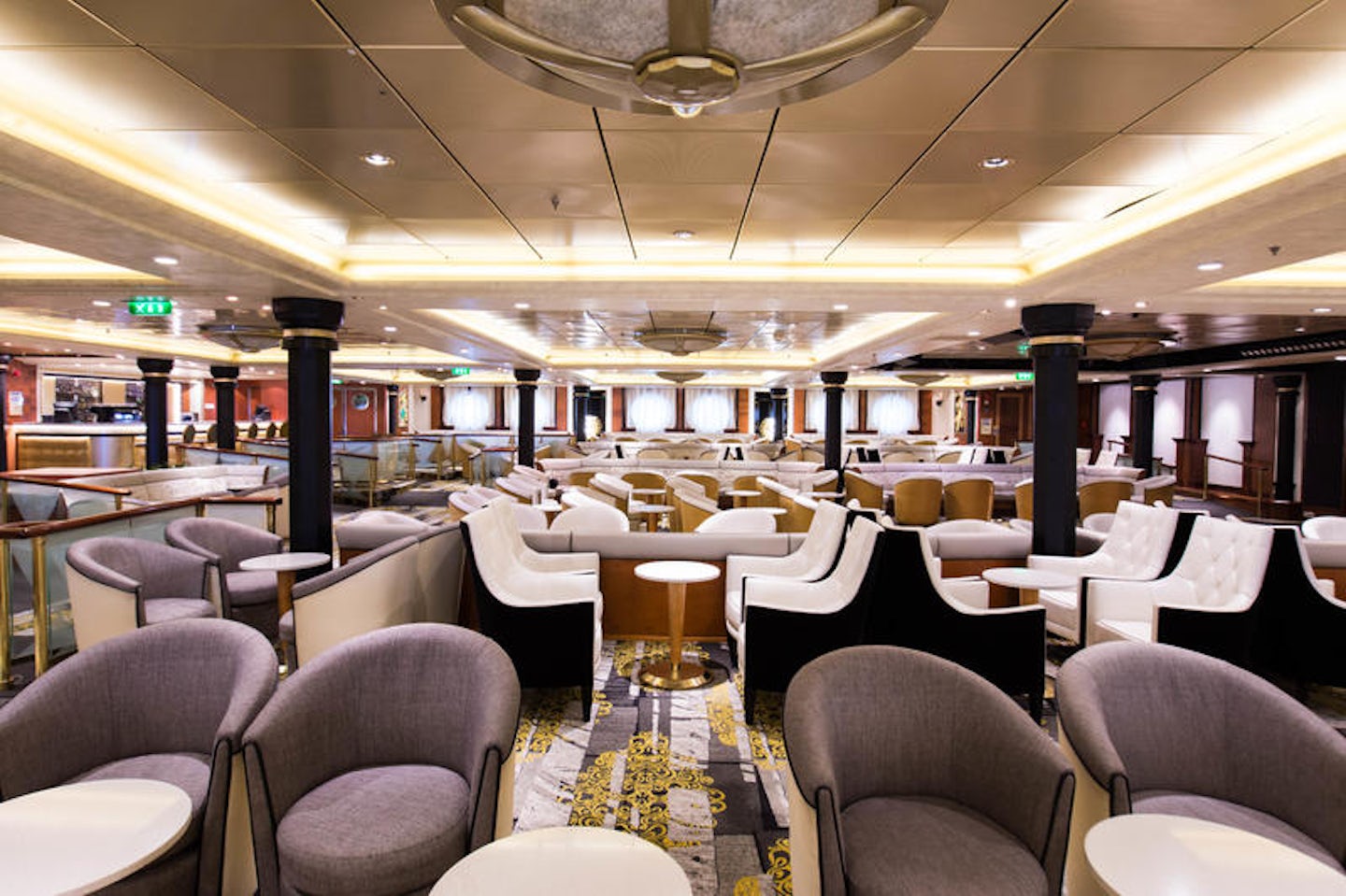 Star Lounge on Royal Caribbean Explorer of the Seas Cruise Ship ...
